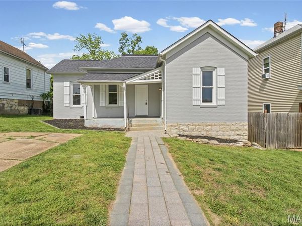 104 S 4th, De Soto, MO 63020
