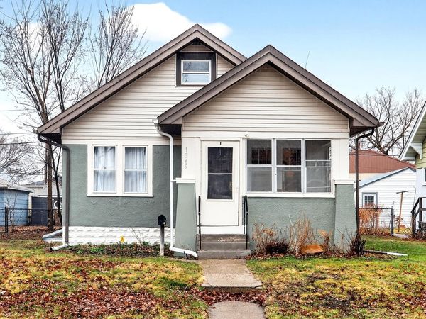 1369 Hewitt Avenue , Saint Paul, MN 55104