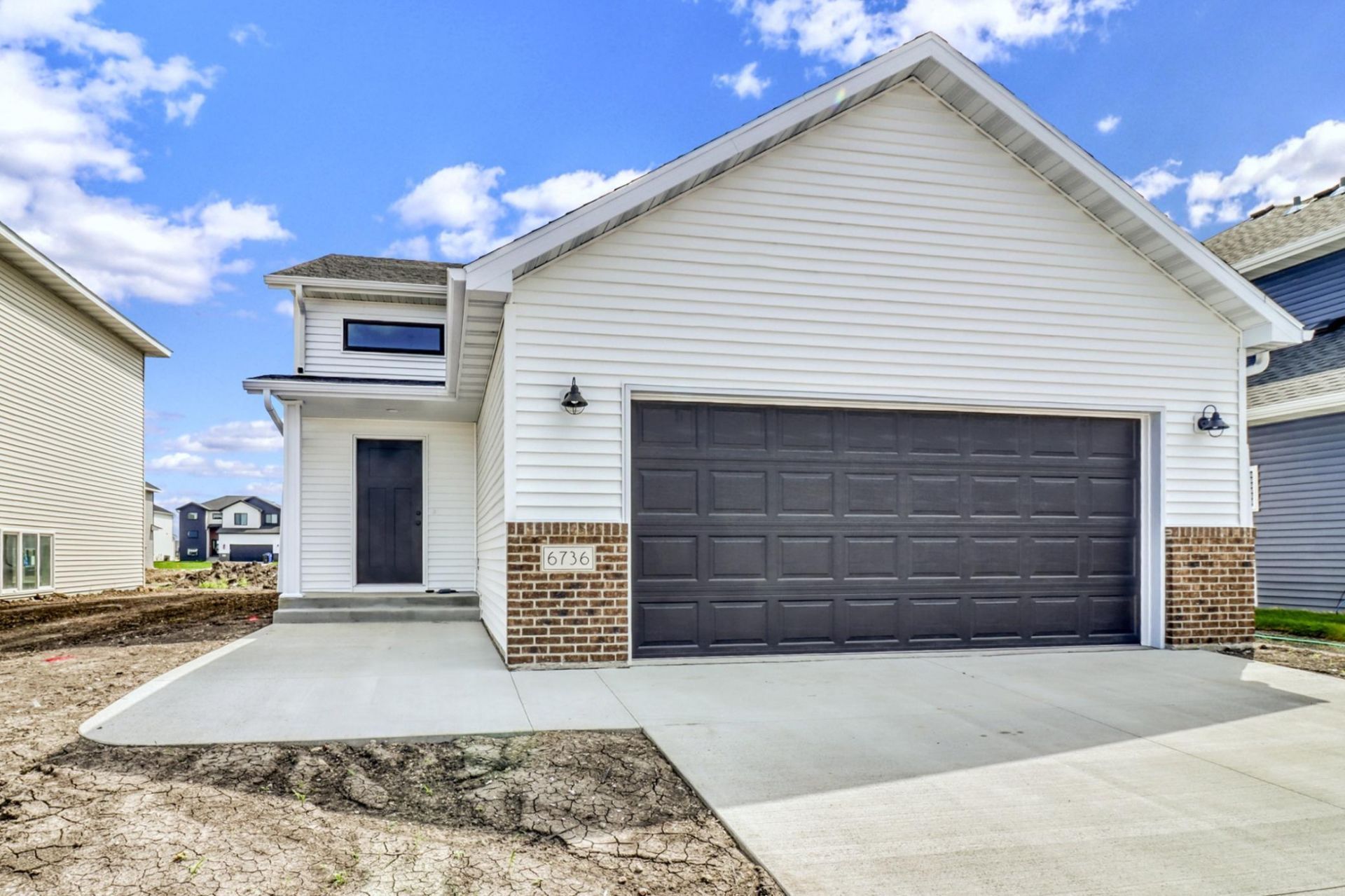 6736 Selkirk Drive S, Fargo, ND 58104 Main Photo