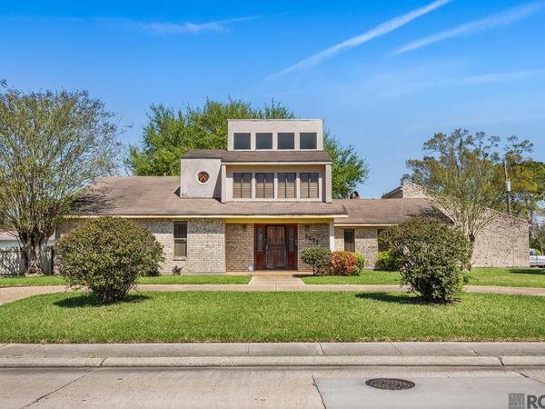 2695 Bogan Walk, Baton Rouge, LA 70802