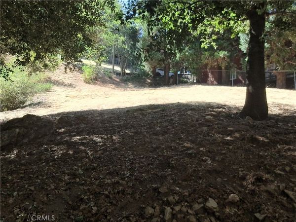 24814 Edelweiss, Crestline, CA 92325