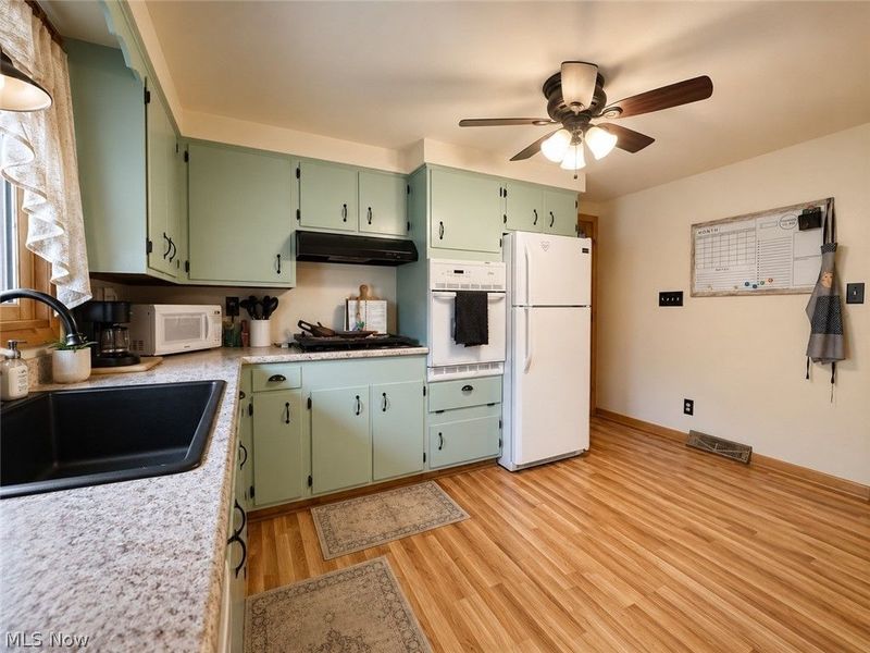 337 Bell Avenue, Columbiana, OH 44408 Photo 11