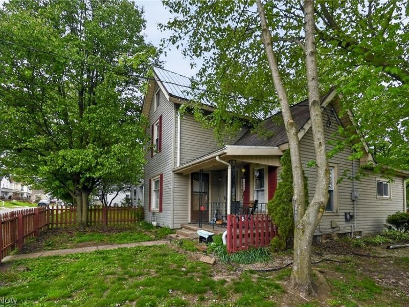 402 Vine Street, Ashland, OH 44805 Photo 4