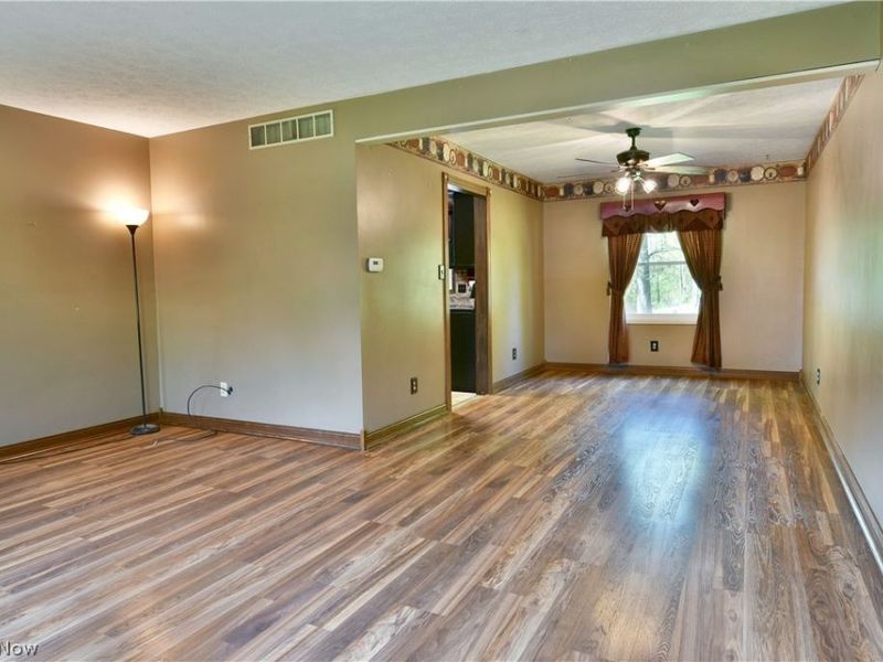 34 Hickory Trace Drive, Girard, OH 44420 Photo 13