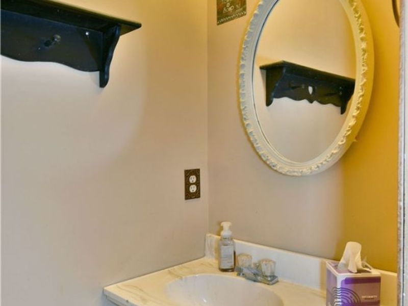 34 Hickory Trace Drive, Girard, OH 44420 Photo 36