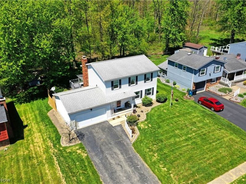 34 Hickory Trace Drive, Girard, OH 44420 Photo 5