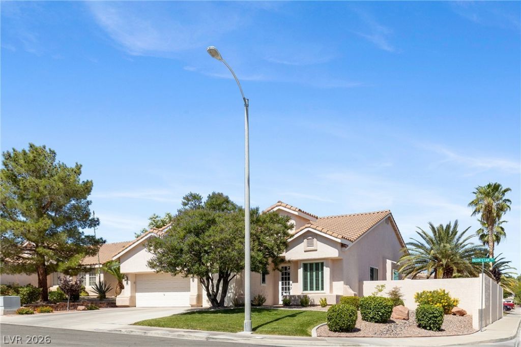 1944 Falcons Lair Lane, Henderson, NV 89012 Main Photo