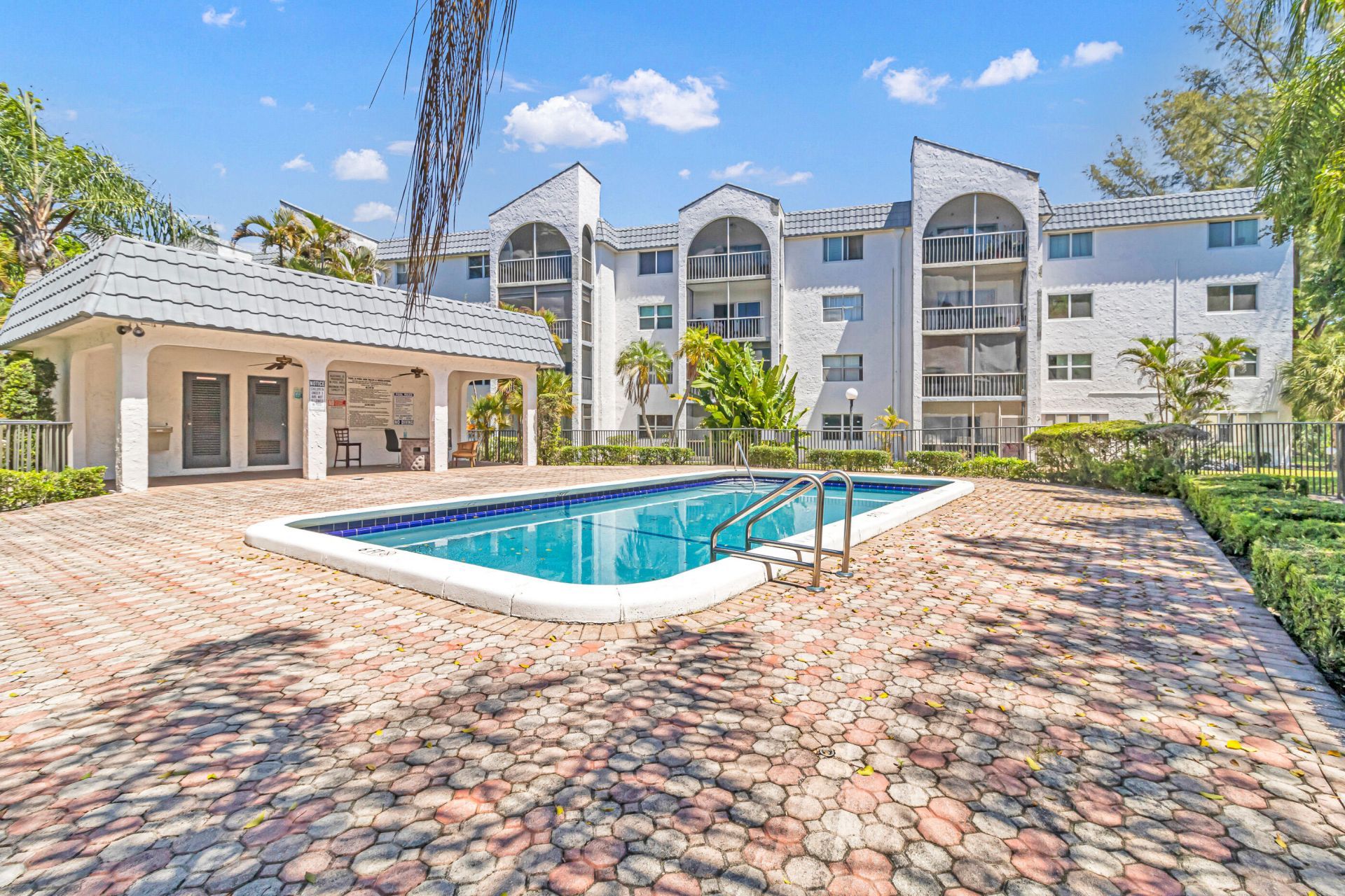 3360 Spanish Moss Terrace, Unit 408, Lauderhill, FL 33319 Photo