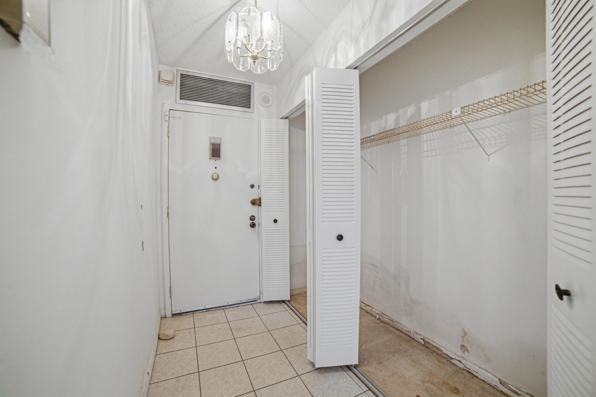 600 Three Islands Boulevard, Unit 121, Hallandale Beach, FL 33009 Photo