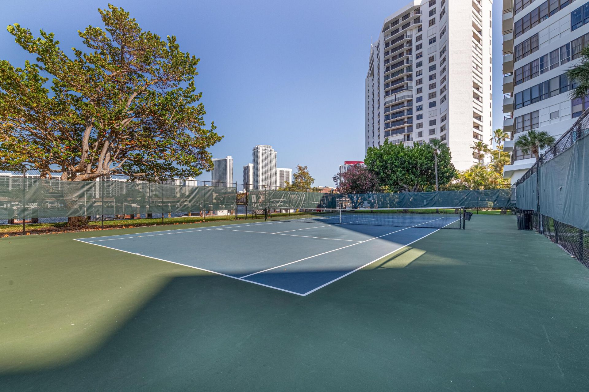 600 Three Islands Boulevard, Unit 121, Hallandale Beach, FL 33009 Photo