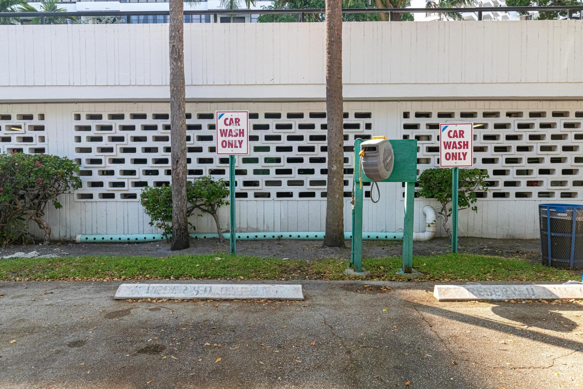 600 Three Islands Boulevard, Unit 121, Hallandale Beach, FL 33009 Photo