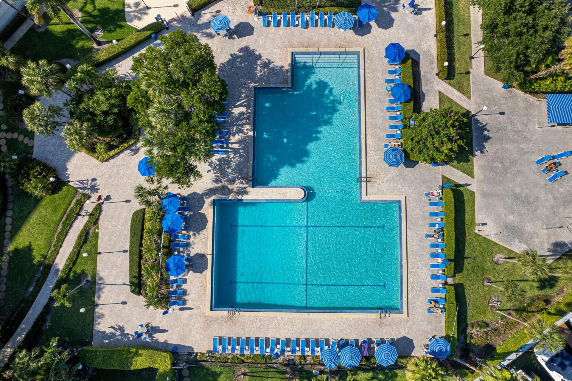 600 Three Islands Boulevard, Unit 121, Hallandale Beach, FL 33009 Photo