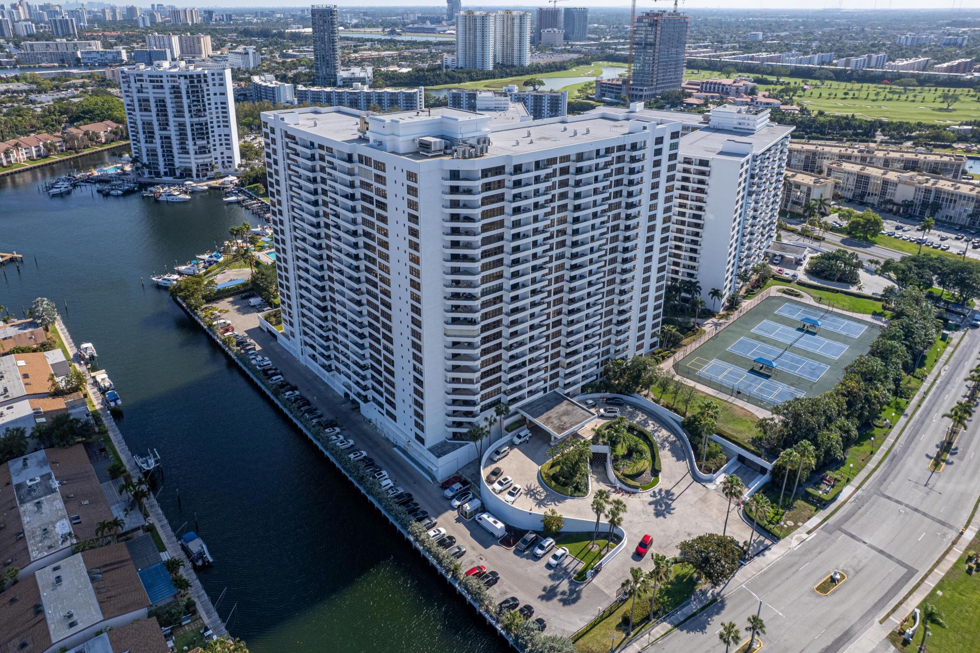 600 Three Islands Boulevard, Unit 121, Hallandale Beach, FL 33009 Photo