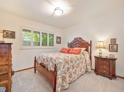 7671 Greenhaven Dr, Sacramento, CA 95831 Photo
