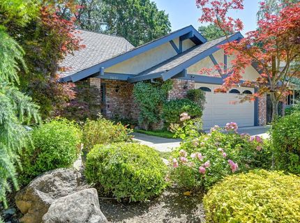 7671 Greenhaven Dr, Sacramento, CA 95831 Photo