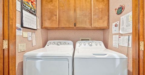 7671 Greenhaven Dr, Sacramento, CA 95831 Photo