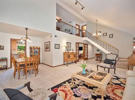 7671 Greenhaven Dr, Sacramento, CA 95831 Photo