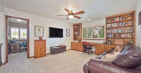 7671 Greenhaven Dr, Sacramento, CA 95831 Photo