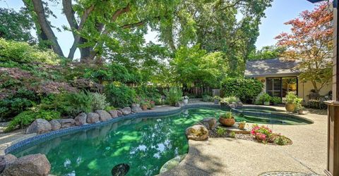 7671 Greenhaven Dr, Sacramento, CA 95831 Photo