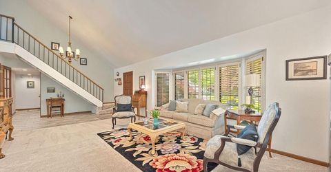 7671 Greenhaven Dr, Sacramento, CA 95831 Photo