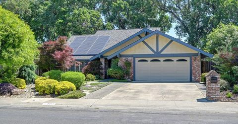 7671 Greenhaven Dr, Sacramento, CA 95831 Photo
