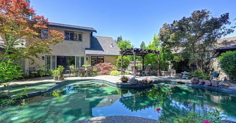 7671 Greenhaven Dr, Sacramento, CA 95831 Photo