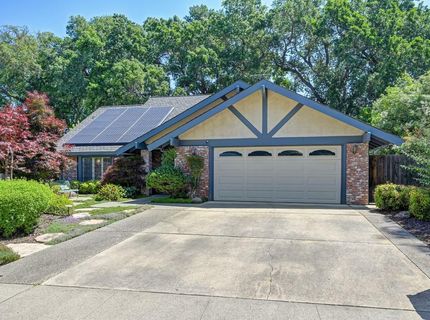 7671 Greenhaven Dr, Sacramento, CA 95831 Photo