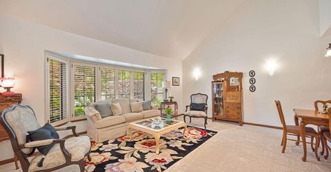7671 Greenhaven Dr, Sacramento, CA 95831 Photo