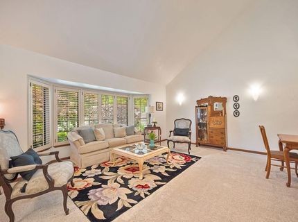7671 Greenhaven Dr, Sacramento, CA 95831 Photo