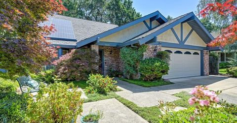 7671 Greenhaven Dr, Sacramento, CA 95831 Photo