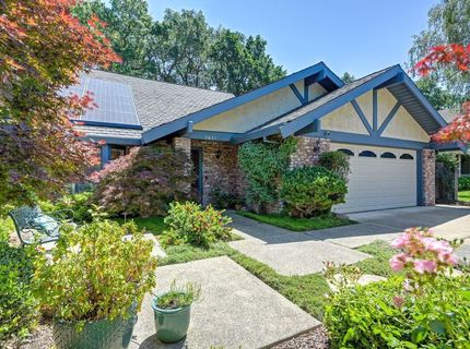 7671 Greenhaven Dr, Sacramento, CA 95831 Photo