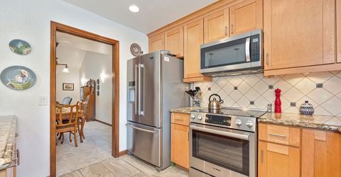 7671 Greenhaven Dr, Sacramento, CA 95831 Photo