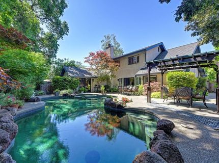 7671 Greenhaven Dr, Sacramento, CA 95831 Photo