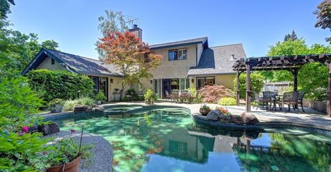 7671 Greenhaven Dr, Sacramento, CA 95831 Photo