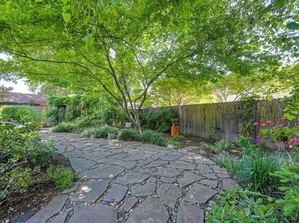 7671 Greenhaven Dr, Sacramento, CA 95831 Photo