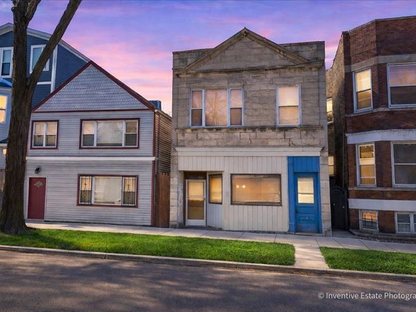3636 N Ashland Avenue , Chicago, IL 60613