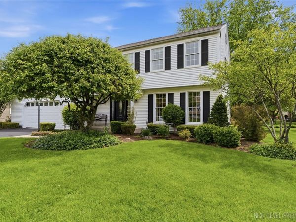 221 Wakefield Lane , Geneva, IL 60134