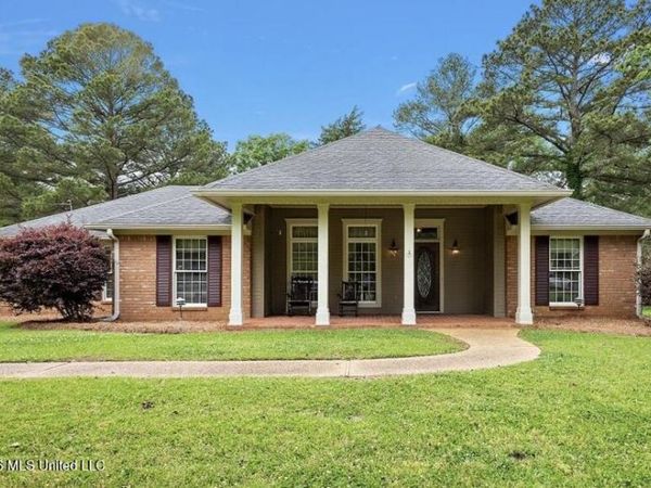 19 Deerfield Drive, Madison, MS 39110