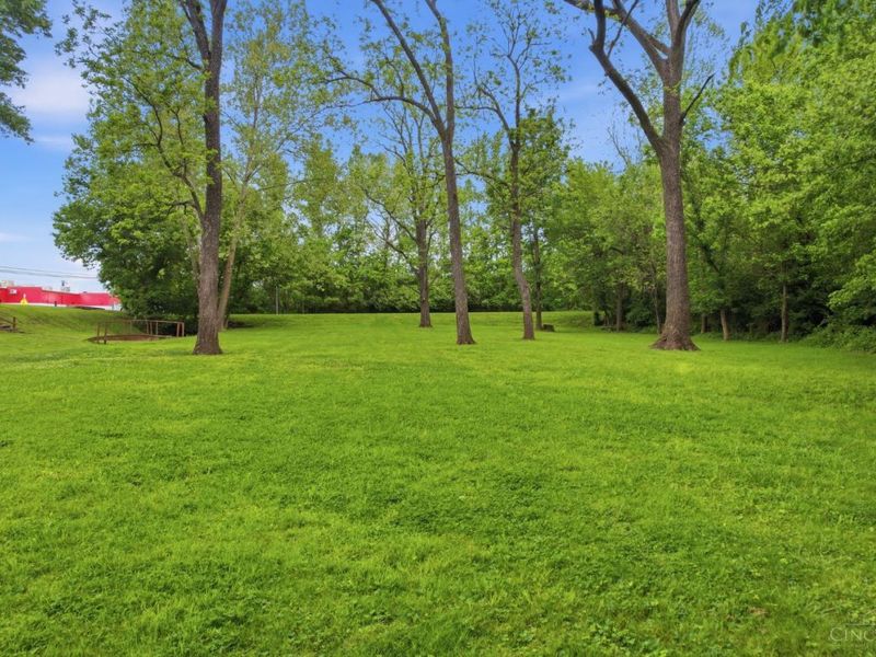 1042 Old US Rt 52, New Richmond, OH 45157 Photo 17