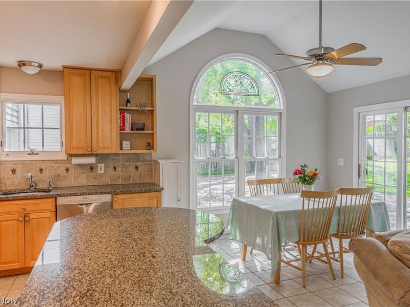 22532 Byron Road, Shaker Heights, OH 44122 Photo 10