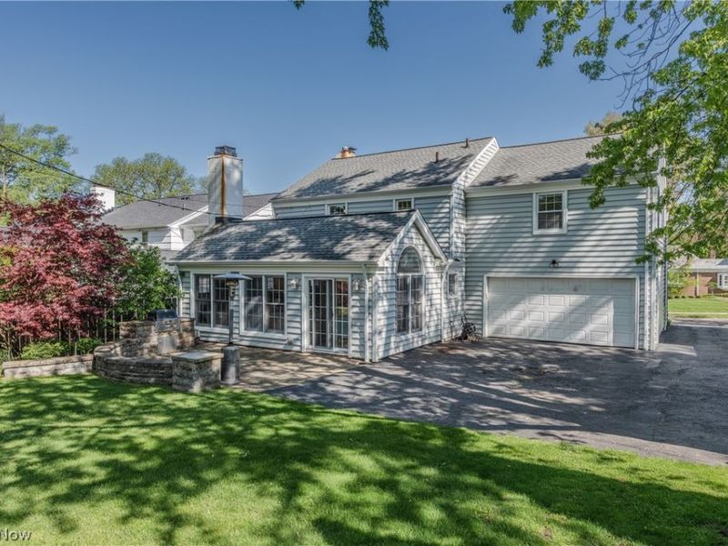 22532 Byron Road, Shaker Heights, OH 44122 Photo 2
