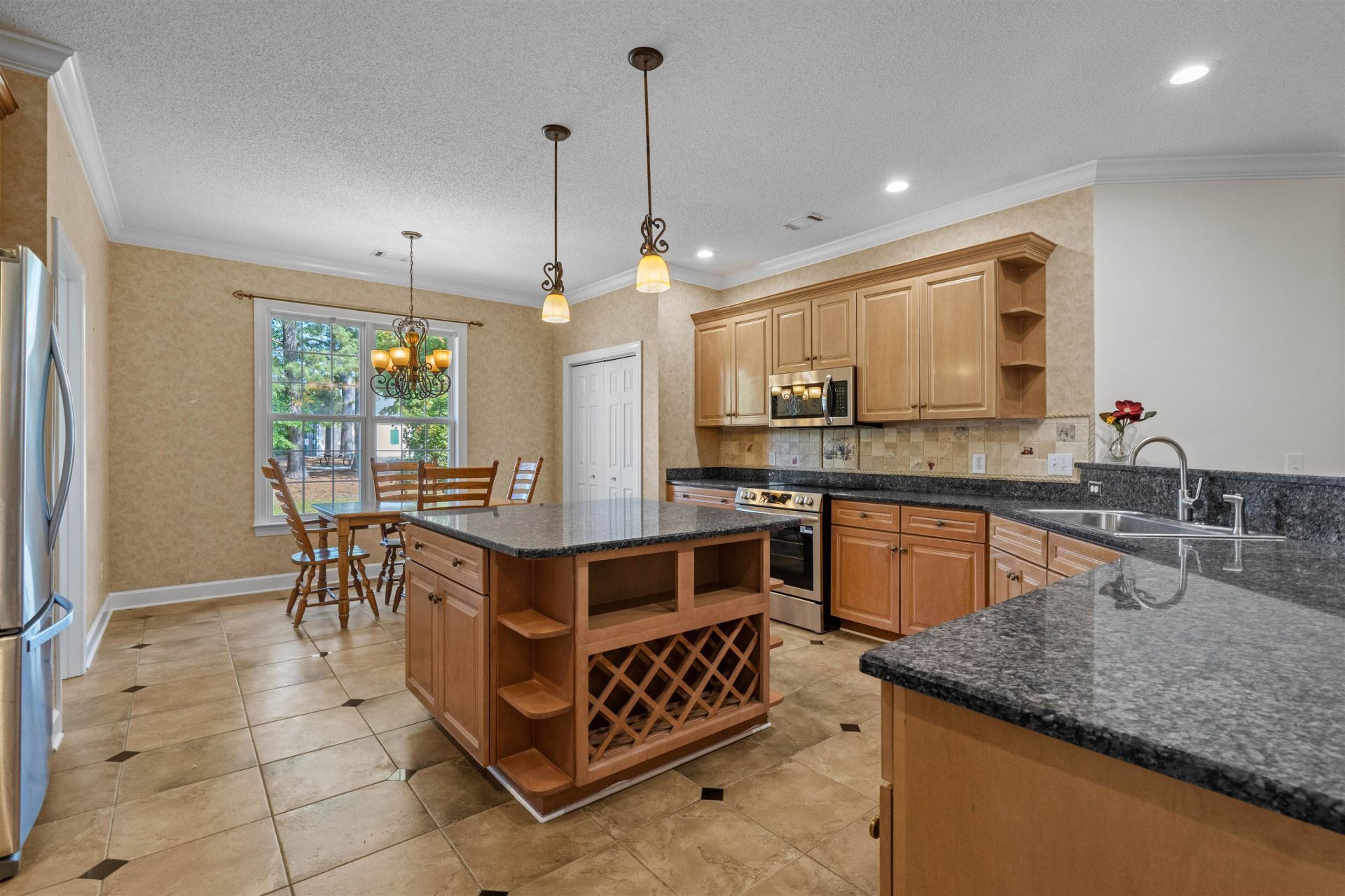 457 Spring Lake Dr.  Photo 12