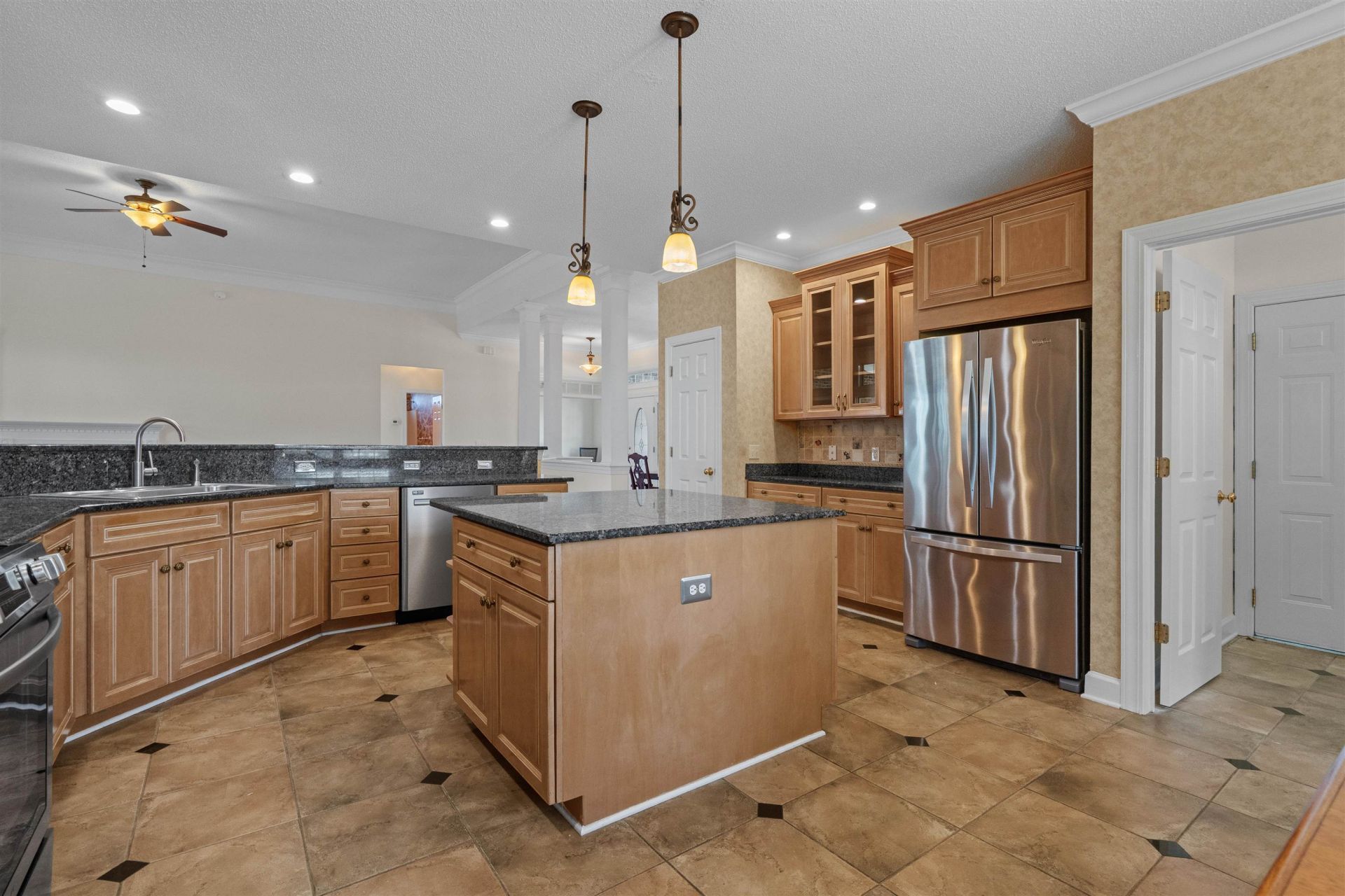 457 Spring Lake Dr.  Photo 14