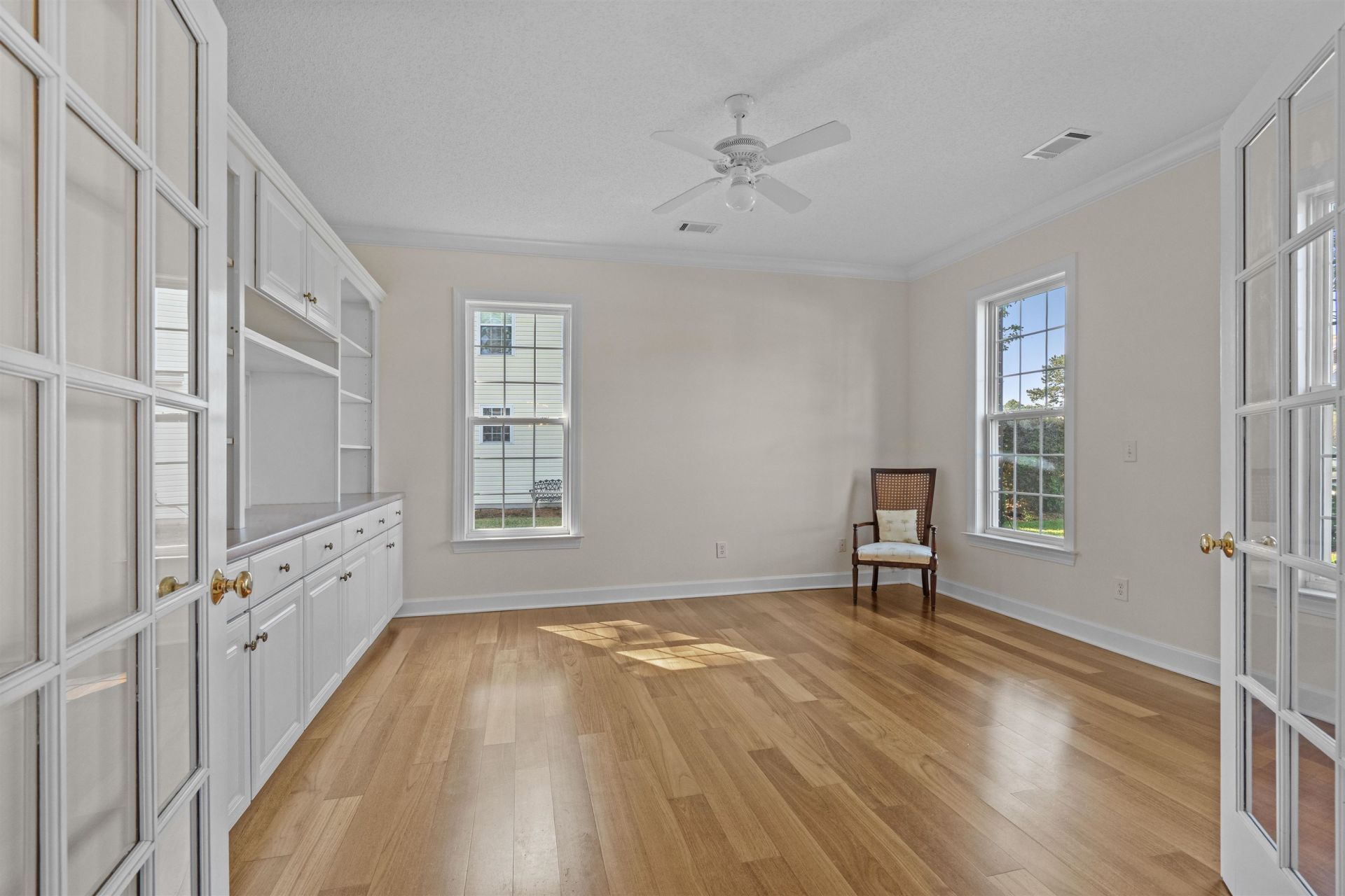 457 Spring Lake Dr.  Photo 19