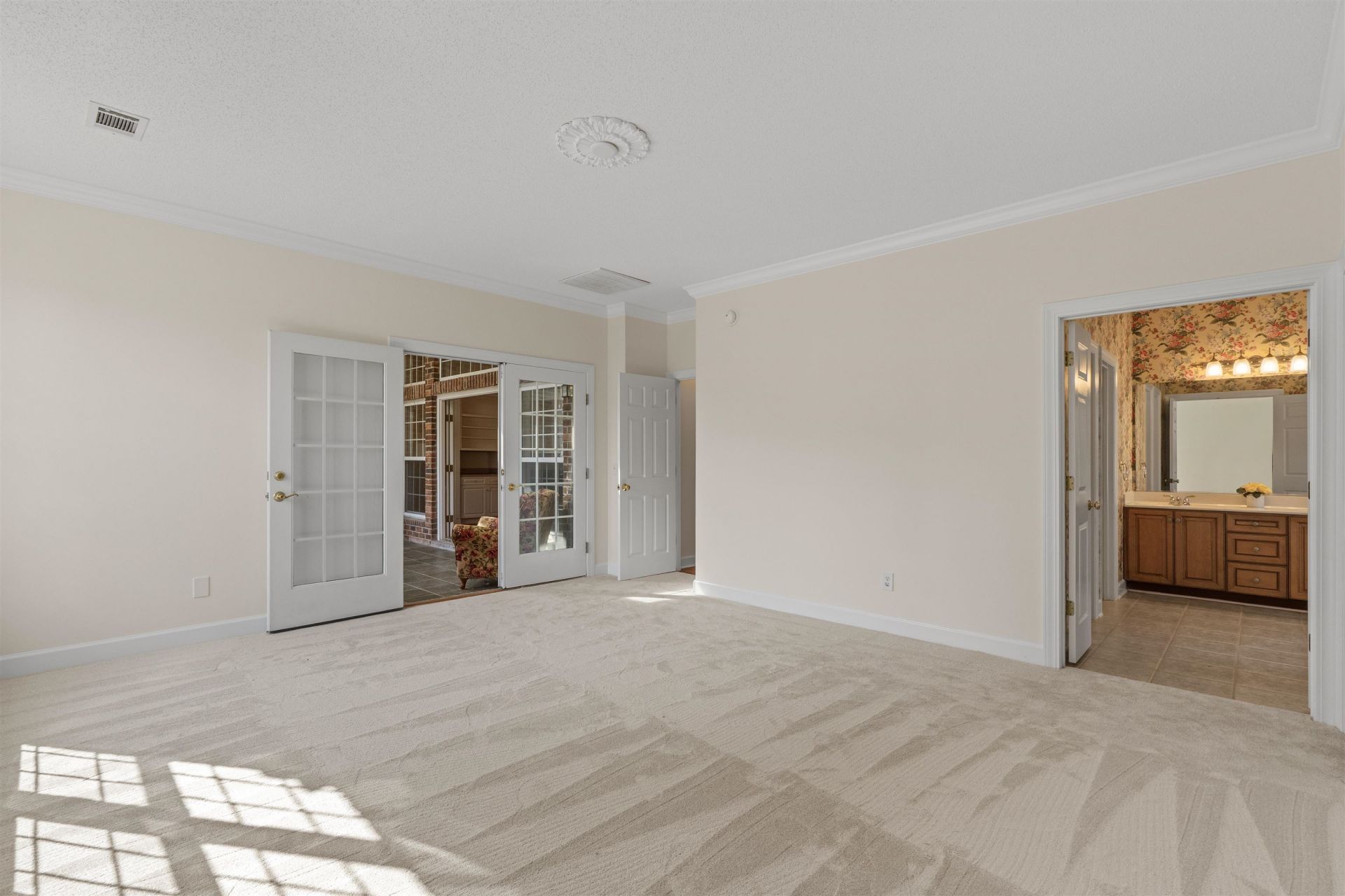 457 Spring Lake Dr.  Photo 22