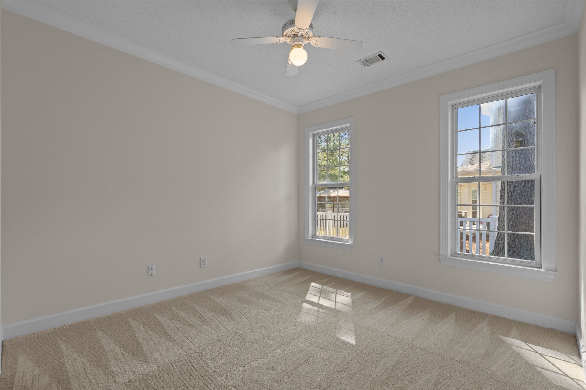 457 Spring Lake Dr.  Photo 31