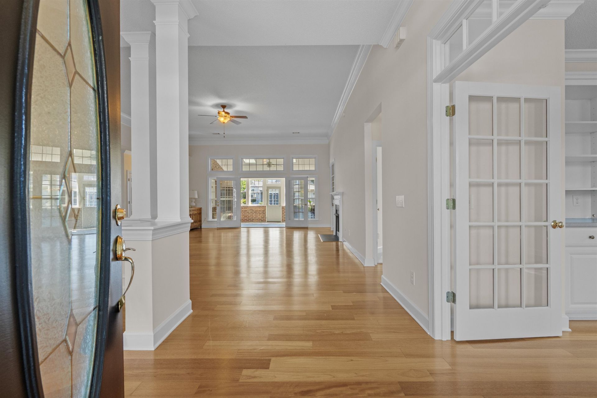 457 Spring Lake Dr.  Photo 4