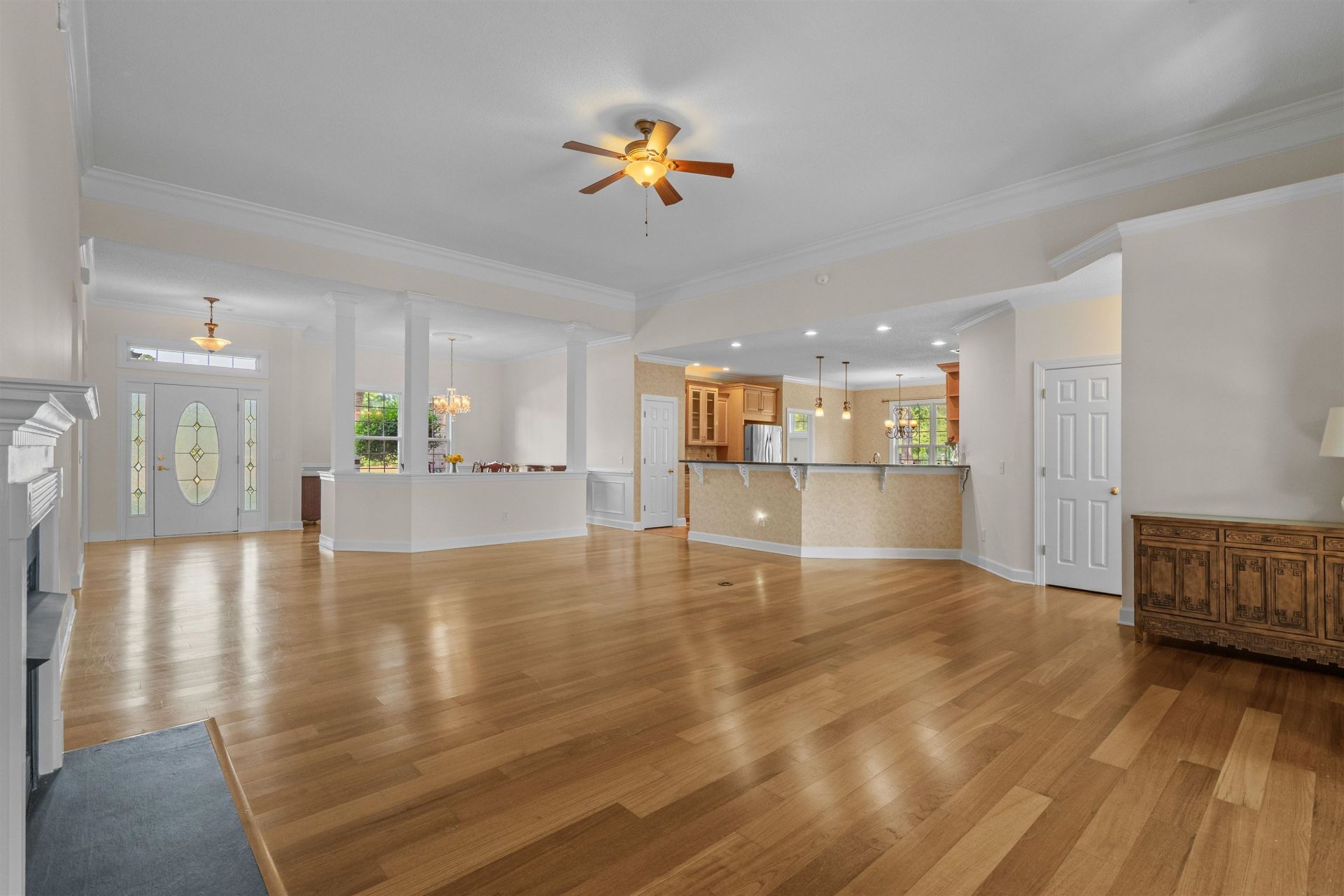 457 Spring Lake Dr.  Photo 8