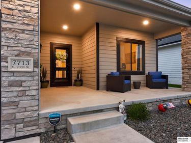 7713 S 200 Street, Omaha, NE 68028