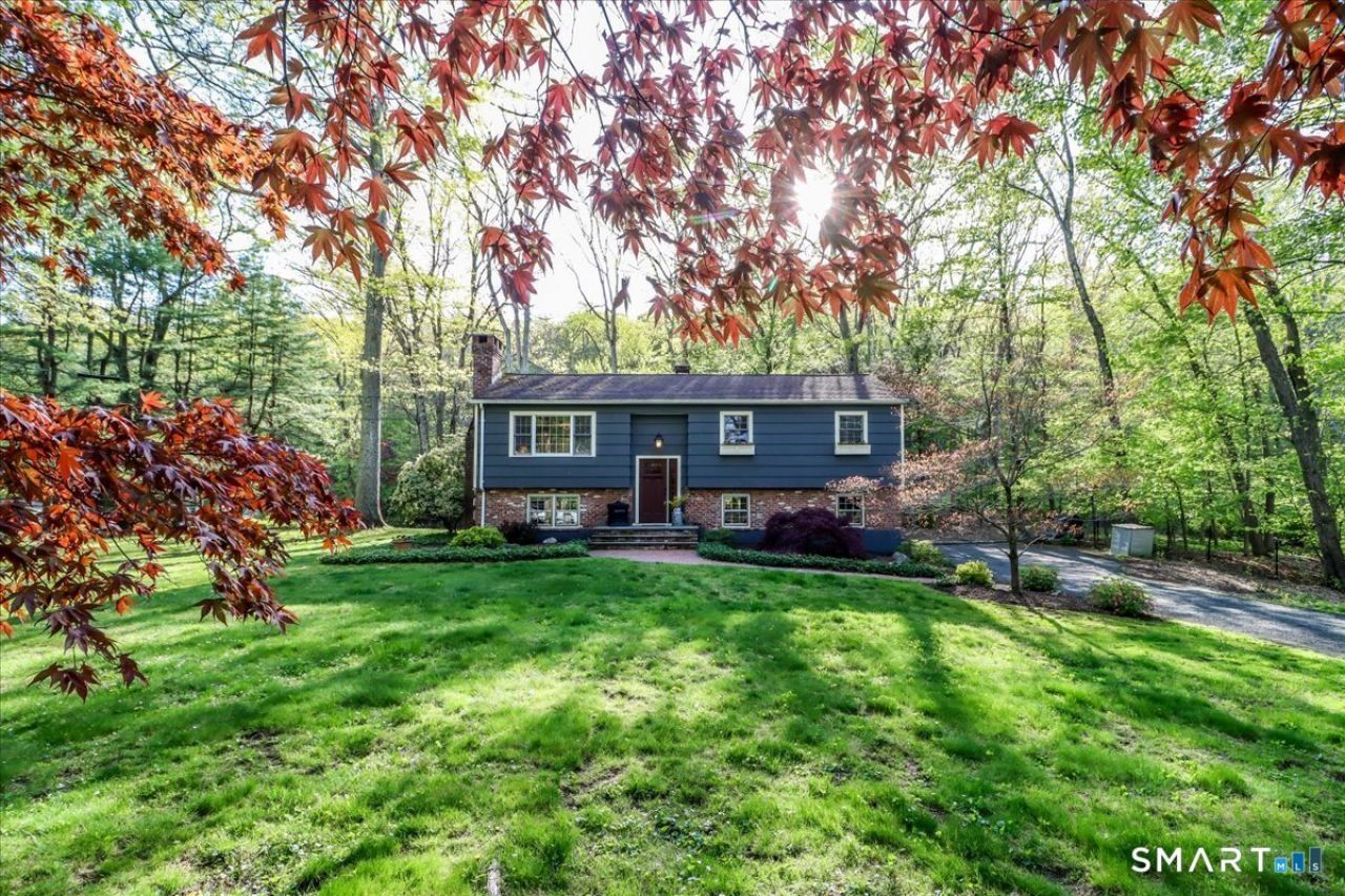 28 Fieldcrest, Ridgefield, CT 06877 Main Photo